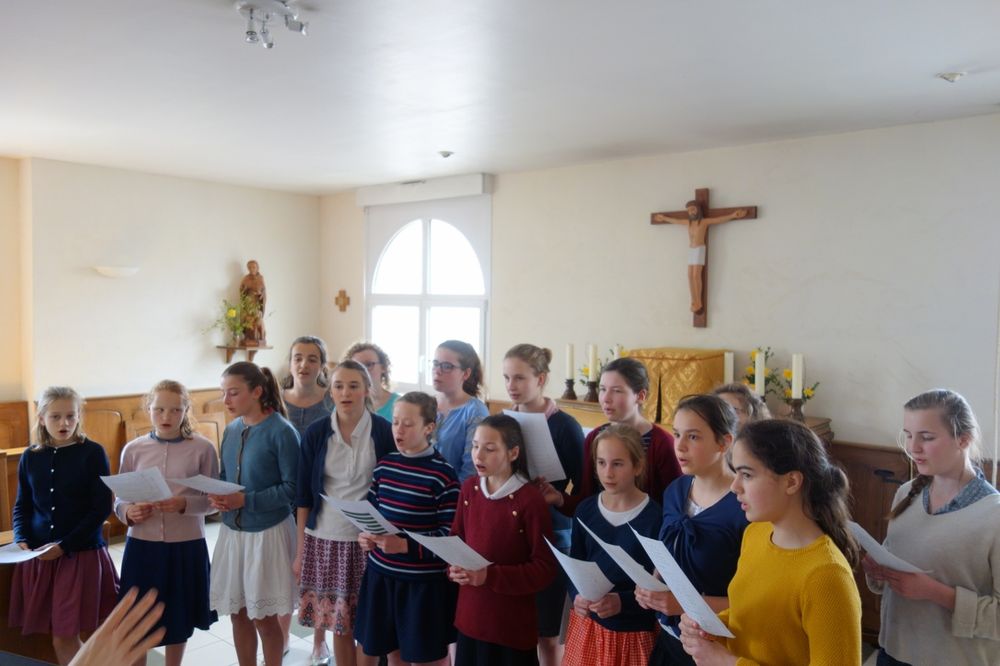 Répétition de chants dans la chapelle de Saint-Dominique.